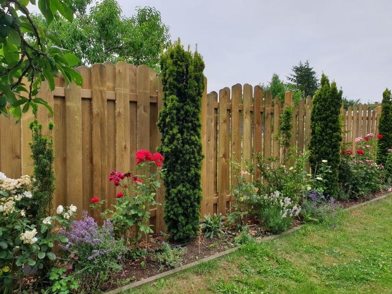 Timber Fence Installation in Pearland, TX