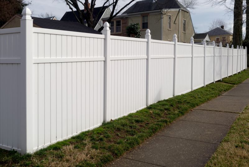 Vinyl Fence Replacement in Pearland, TX